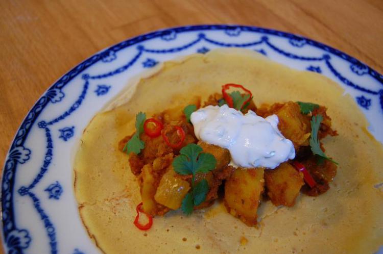 Dosa pancakes with potato curry