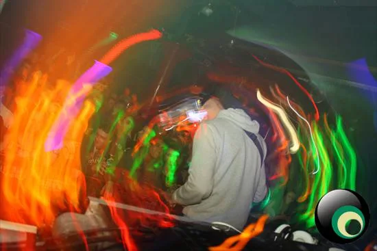 Sensi-Tize Vs. Bassjam