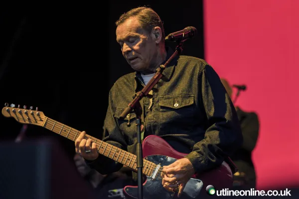 UB40 ft Ali Campbell - Forest Live