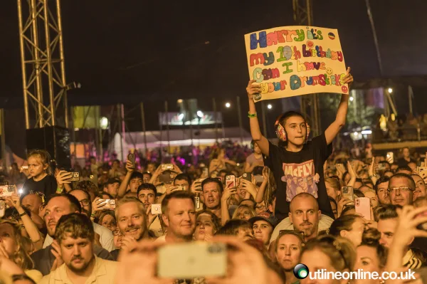Rock'n'Roll Circus: Circus and Crowds