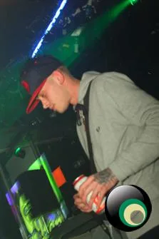 Sensi-Tize Vs. Bassjam