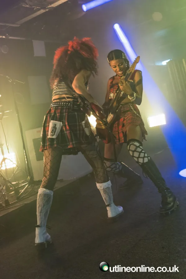 Nova Twins