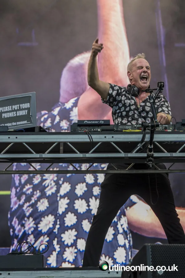 Fatboy Slim - Forest Live