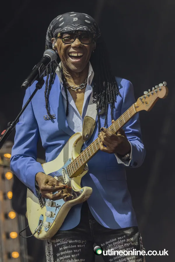 Nile Rodgers & Chic- Forest Live