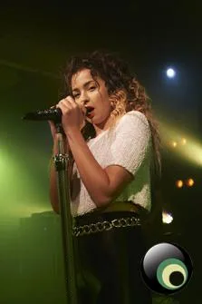 Ella Eyre