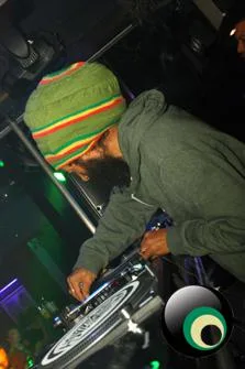 Sensi-Tize Vs. Bassjam