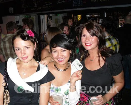 Camp-it-up-Cabaret