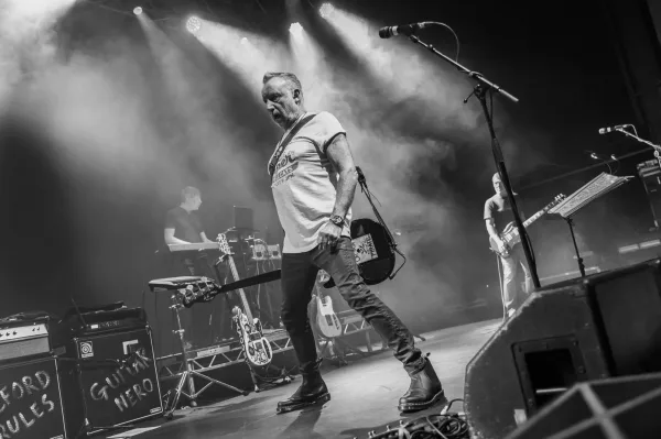 Peter Hook and The Light