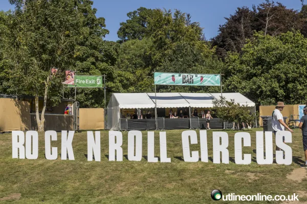Rock'n'Roll Circus: Circus and Crowds