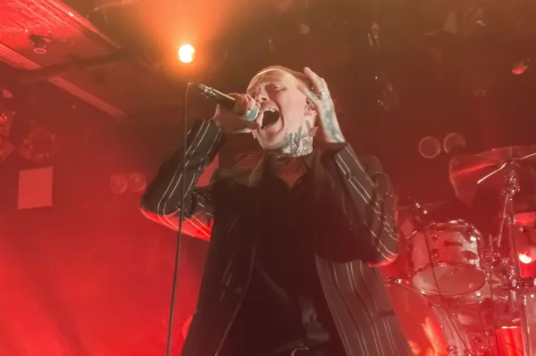 Frank Carter and the Rattlesnakes