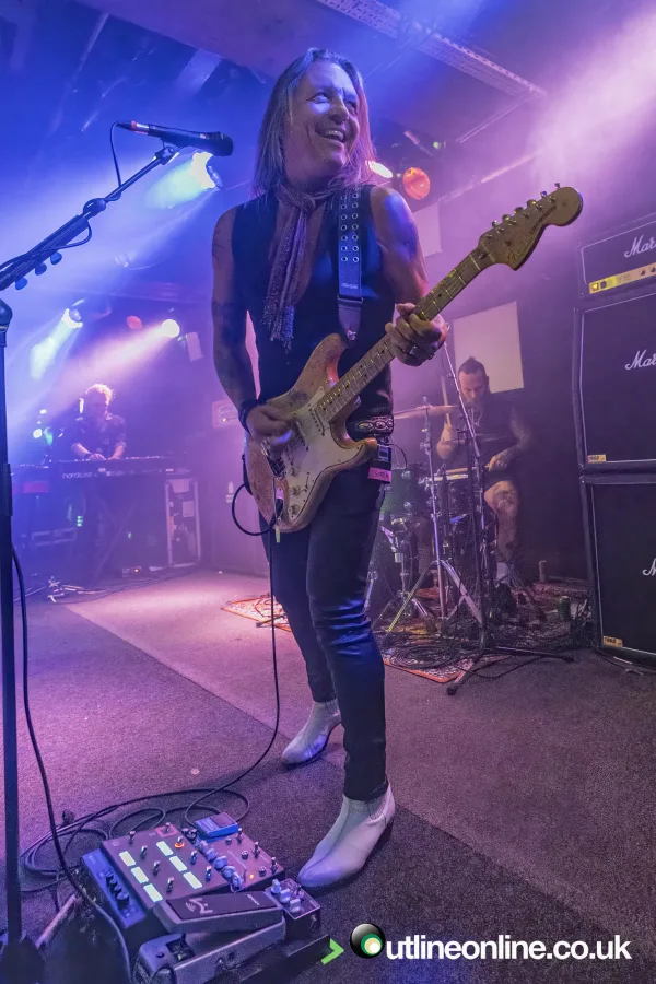 Glenn Hughes