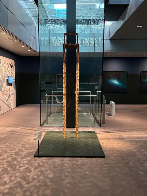 Boris Maas' 'The Urge to Sit Dry' (2018)