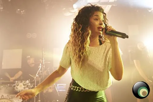Ella Eyre