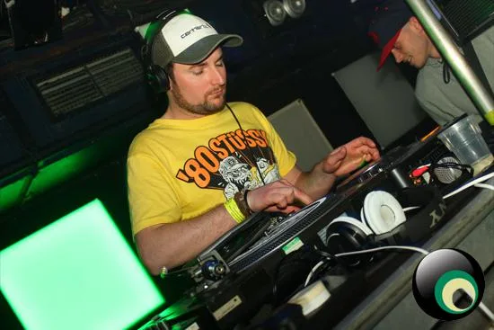 Sensi-Tize Vs. Bassjam