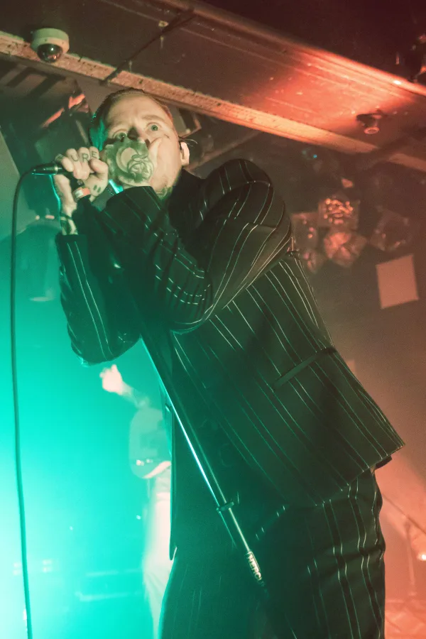 Frank Carter and the Rattlesnakes