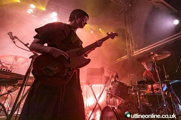 YĪN YĪN