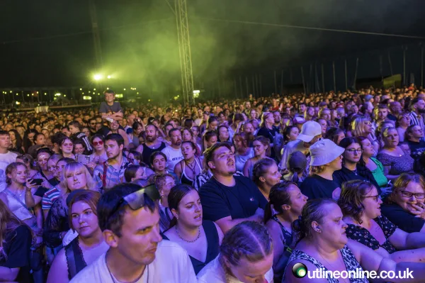 Rock'n'Roll Circus: Circus and Crowds