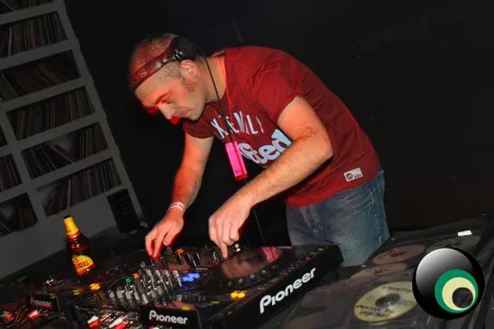 I love hard dance