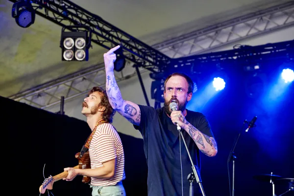 IDLES