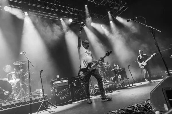 Peter Hook and The Light
