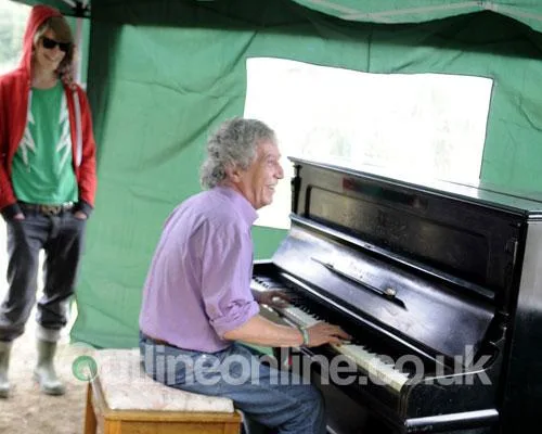 Latitude 2008 1a
