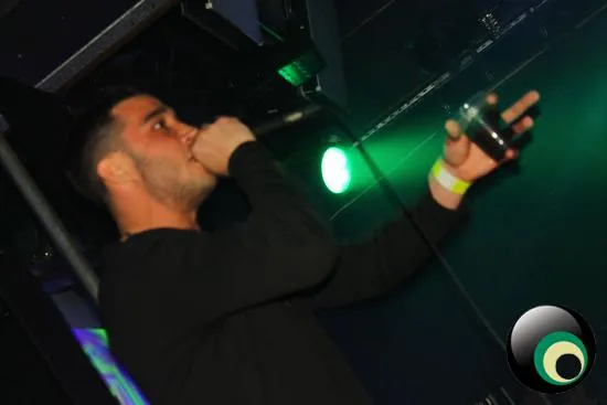 Sensi-Tize Vs. Bassjam