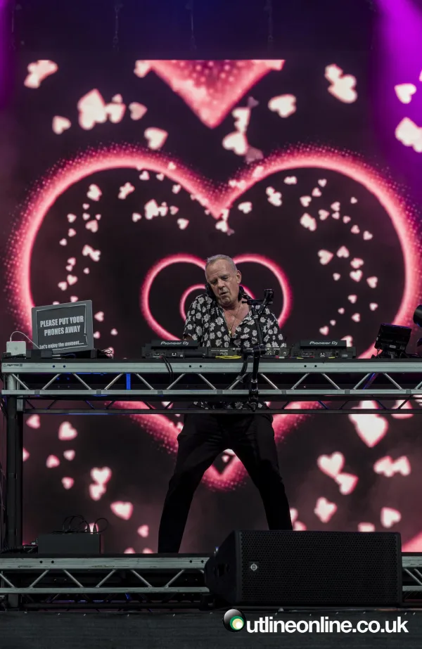 Fatboy Slim - Forest Live