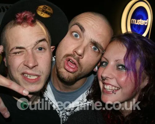 Bass Face October Mustard