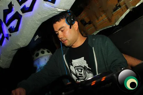 Bassjam ft. Benny Page