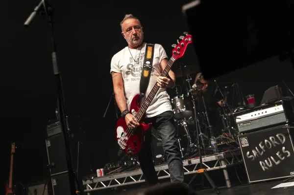 Peter Hook and The Light