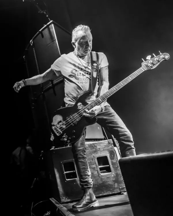 Peter Hook and The Light