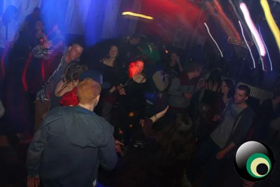 Sensi-Tize Vs. Bassjam
