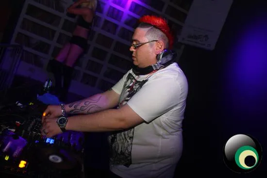 I love hard dance
