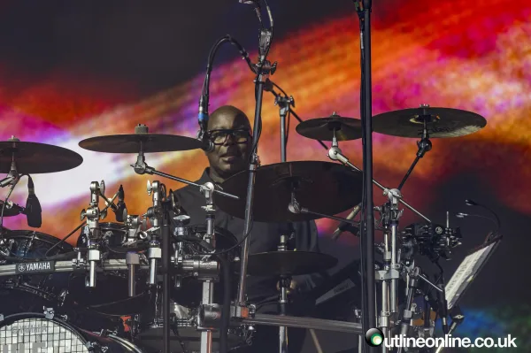Nile Rodgers & Chic- Forest Live