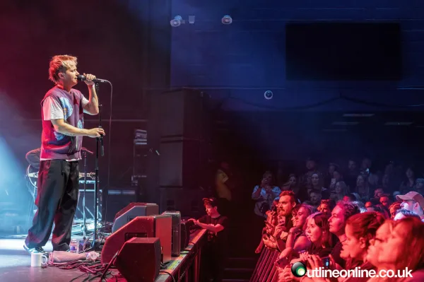 Nothing But Thieves( Acoustic)