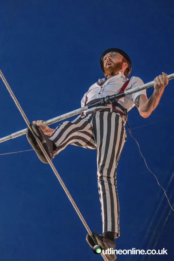 Rock'n'Roll Circus: Circus and Crowds