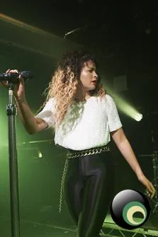 Ella Eyre