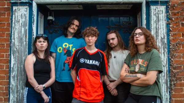 PONY UP presents Flat Venus