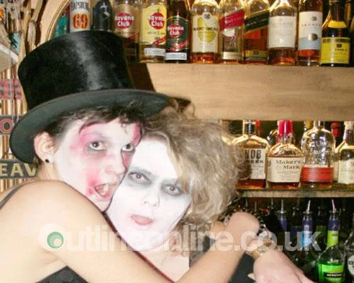Birdcage Halloween 2008