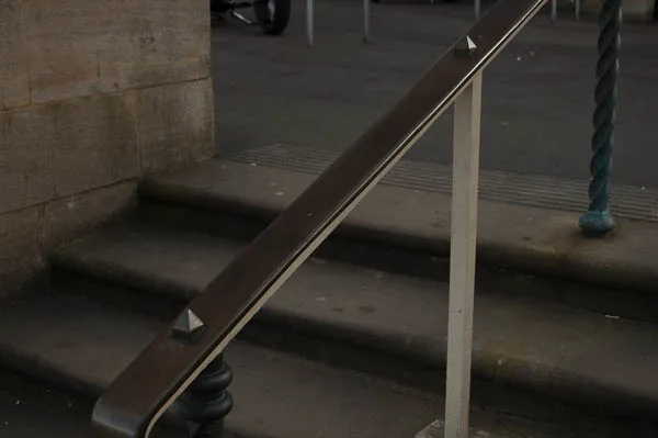 Where Dis?