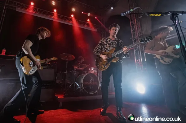 Circa Waves