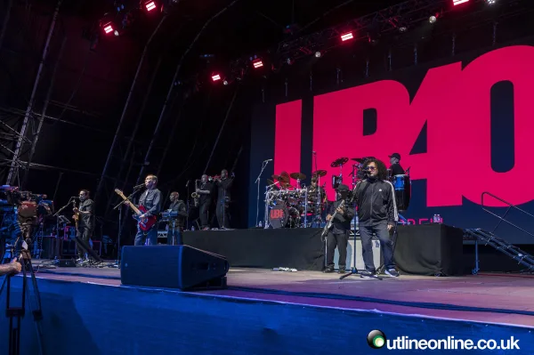 UB40 ft Ali Campbell - Forest Live