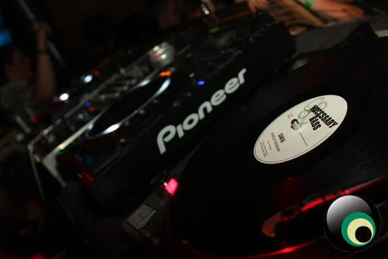 Bassjam ft. Ed Solo