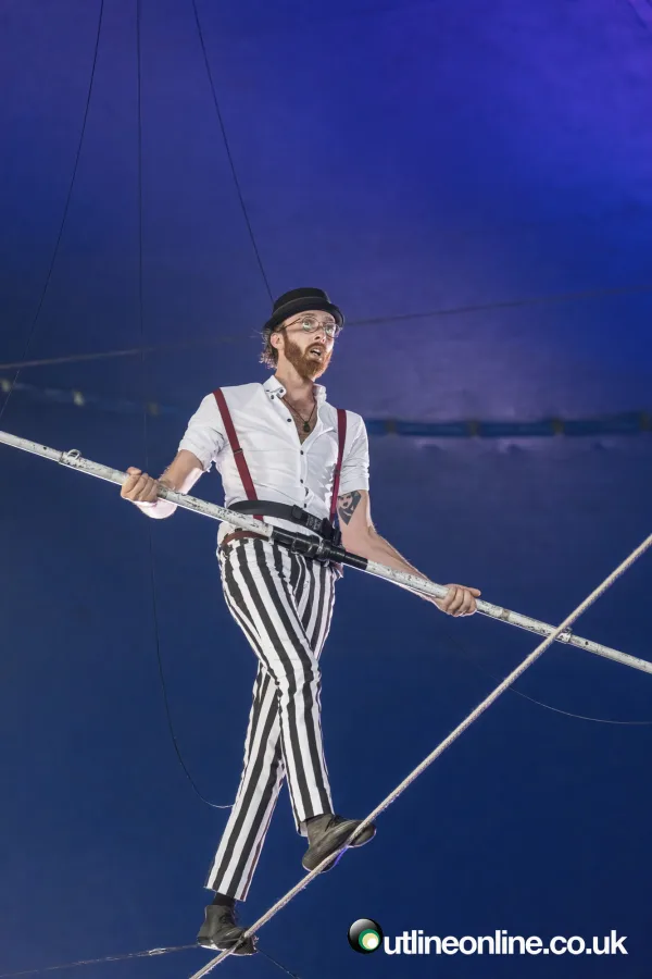 Rock'n'Roll Circus: Circus and Crowds
