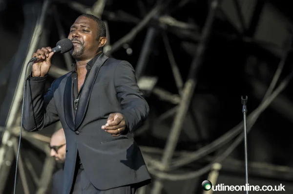 UB40 ft Ali Campbell - Forest Live