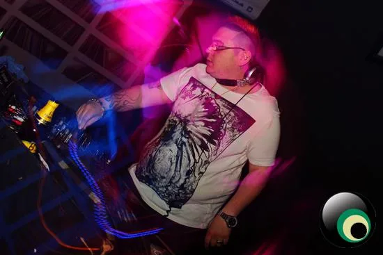 I love hard dance