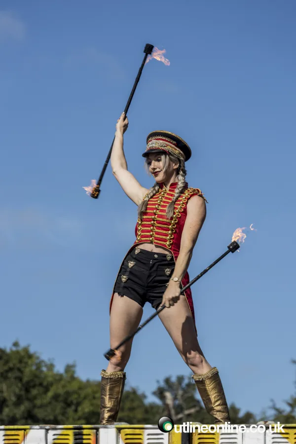 Rock'n'Roll Circus: Circus and Crowds