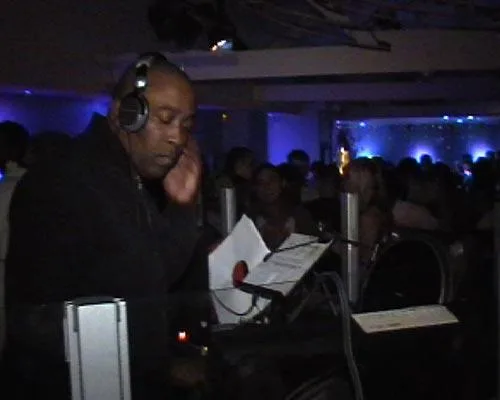 DJ EZ