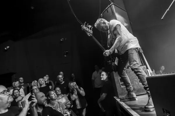 Peter Hook and The Light