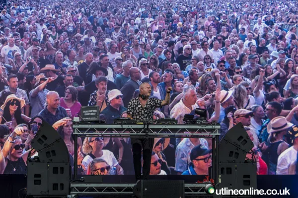Fatboy Slim - Forest Live